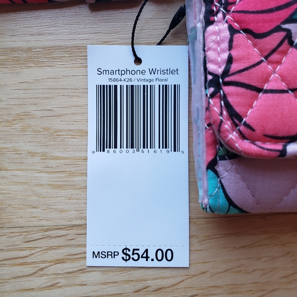 NWT Vera Bradley Smartphone Wristlet - Picture 2 of 8